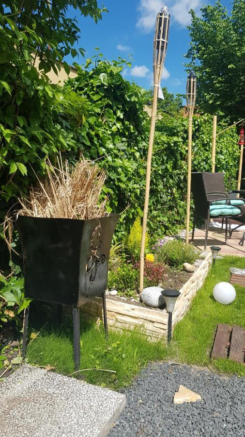 Joy Guesthouse Сиофок Екстериор снимка