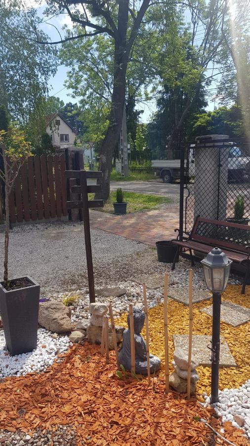 Joy Guesthouse Сиофок Екстериор снимка