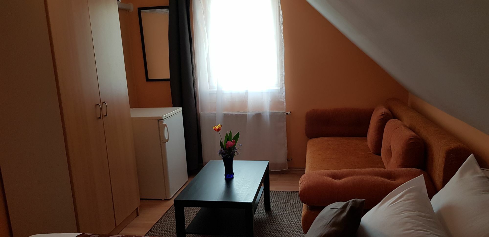 Joy Guesthouse Сиофок Екстериор снимка