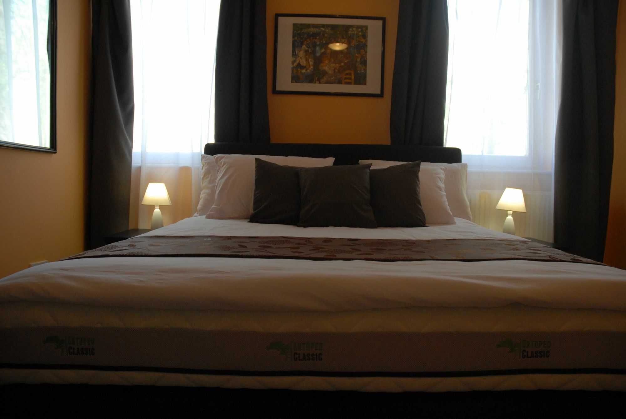 Joy Guesthouse Сиофок Екстериор снимка